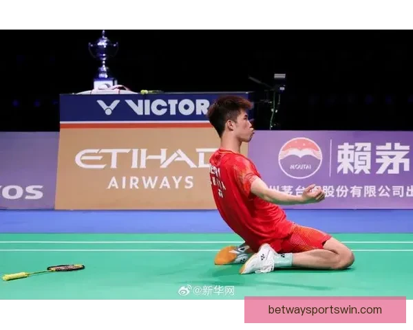 中国3-1击败法国成功卫冕 第12次捧起汤姆斯杯再创历史辉煌 中国3-1击败法国成功卫冕 第12次捧起汤姆斯杯再创历史辉煌